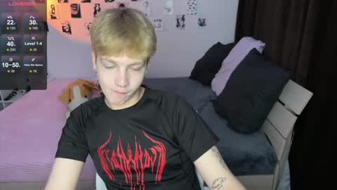 Snapshot of olivertasty chatting on 12, 9, 2025 oliver online show from 12, 9, 2025