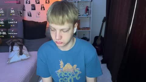 Snapshot of olivertasty chatting on 2, 10, 2025 oliver online show from 2, 10, 2025