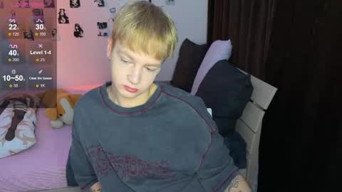 Snapshot of olivertasty chatting on 17, 10, 2025 oliver online show from 17, 10, 2025