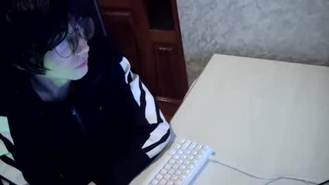 oliverrrtwink online show from 11, 3, 2026