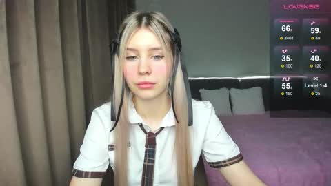 Olivia online show from 4, 12, 2025