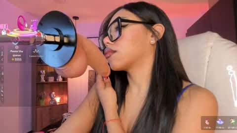 Olivia online show from 21, 2, 2025