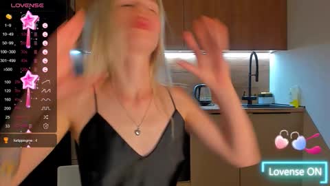 Olivia 3 online show from 8, 9, 2025