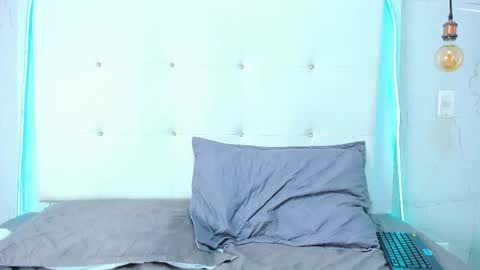 Snapshot of olivia_bunny52 chatting on 26, 11, 2025 olivia online show from 26, 11, 2025