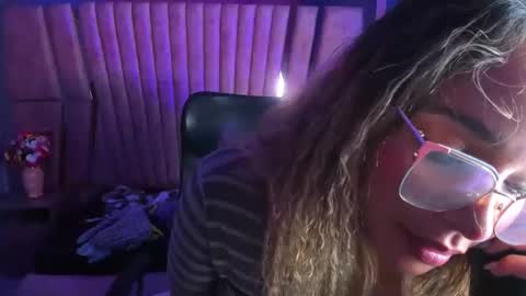 Snapshot of olivia_fox69 chatting on 12, 1, 2025 OLIVIA online show from 12, 1, 2025