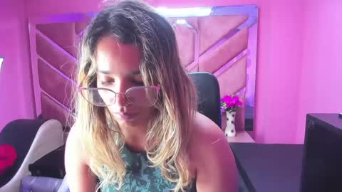 Snapshot of olivia_fox69 chatting on 31, 1, 2025 OLIVIA online show from 31, 1, 2025