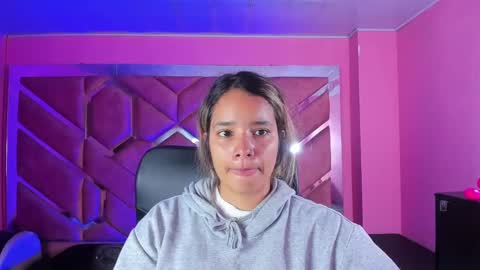 Snapshot of olivia_fox69 chatting on 12, 2, 2025 OLIVIA online show from 12, 2, 2025