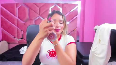 Snapshot of olivia_fox69 chatting on 14, 2, 2025 OLIVIA online show from 14, 2, 2025