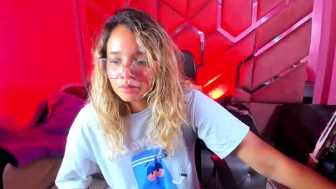 Snapshot of olivia_fox69 chatting on 27, 2, 2025 OLIVIA online show from 27, 2, 2025