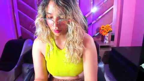 Snapshot of olivia_fox69 chatting on 7, 3, 2025 OLIVIA online show from 7, 3, 2025