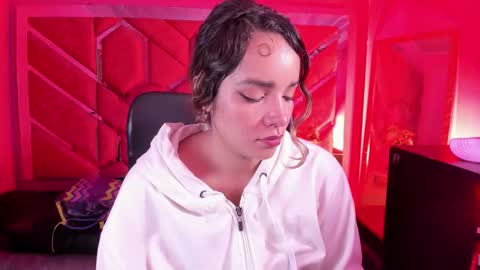 Snapshot of olivia_fox69 chatting on 2, 3, 2026 OLIVIA online show from 2, 3, 2026