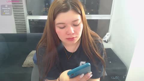 Snapshot of olivia_martine chatting on 6, 2, 2025 olivia_martine online show from 6, 2, 2025