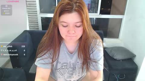 Snapshot of olivia_martine chatting on 26, 2, 2025 olivia_martine online show from 26, 2, 2025