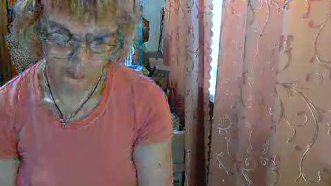 Olivia Mia online show from 19, 5, 2026