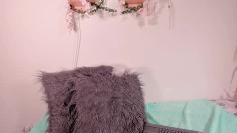 Olivia  happyness  online show from 6, 12, 2024