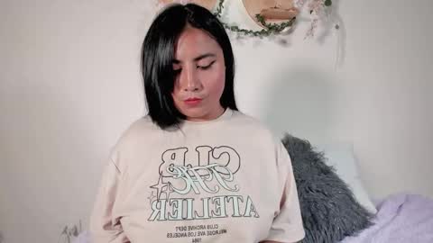 Olivia  happyness  online show from 17, 12, 2024