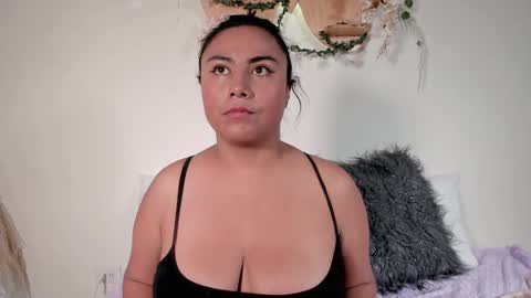 Olivia  happyness  online show from 19, 12, 2024