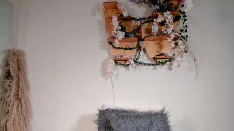 Olivia  happyness  online show from 19, 1, 2025