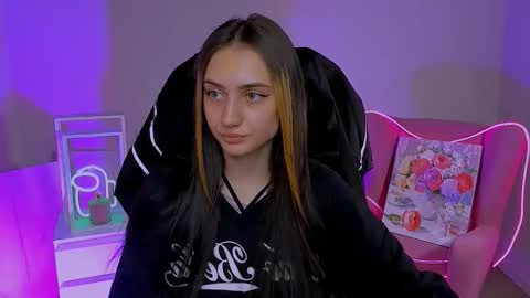 olivia_norton_ online show from 16, 10, 2025