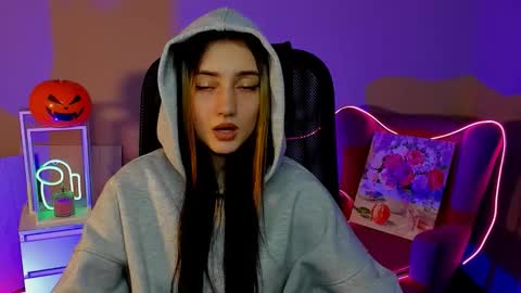 olivia_norton_ online show from 27, 10, 2025