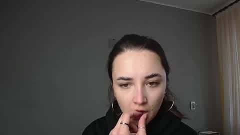 Snapshot of olivia_oliv chatting on 10, 4, 2026 Olivia online show from 10, 4, 2026