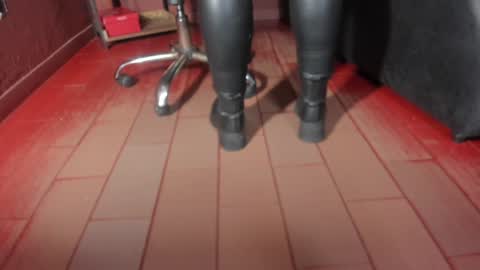 Snapshot of olivia_seex chatting on 12, 1, 2025   online show from 12, 1, 2025