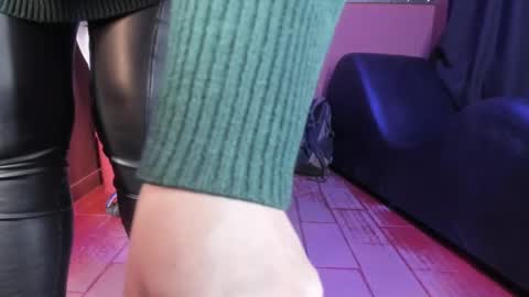 Snapshot of olivia_seex chatting on 2, 2, 2025   online show from 2, 2, 2025