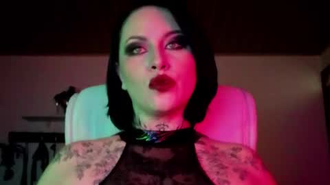 Snapshot of olivia_seex chatting on 3, 10, 2025   online show from 3, 10, 2025