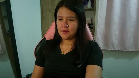 Snapshot of olivia_watson_ chatting on 6, 4, 2026 Olivia online show from 6, 4, 2026