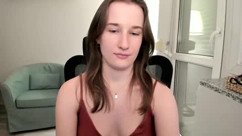 Oliwiaa2004 online show from 6, 12, 2024