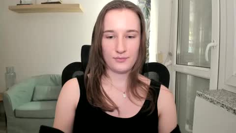 Oliwiaa2004 online show from 29, 12, 2024