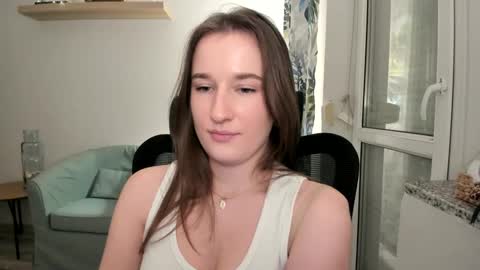 Oliwiaa2004 online show from 12, 1, 2025