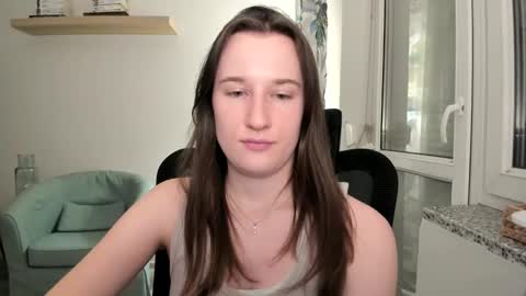 Oliwiaa2004 online show from 2, 2, 2025