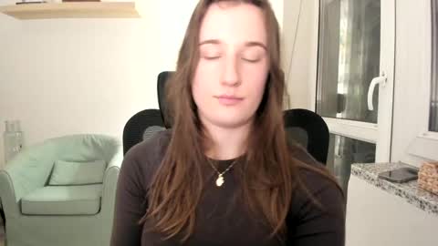 Oliwiaa2004 online show from 28, 2, 2025