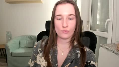 Oliwiaa2004 online show from 3, 3, 2025