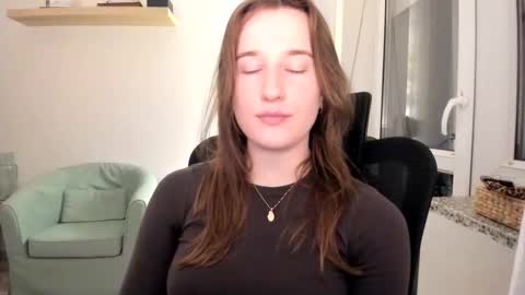 Oliwiaa2004 online show from 14, 9, 2025