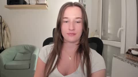 Oliwiaa2004 online show from 13, 12, 2025