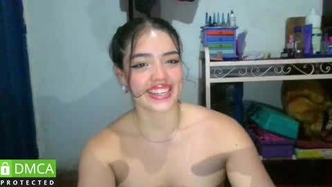 Snapshot of oliviabluee10 chatting on 10, 12, 2024 oliviabluee10 online show from 10, 12, 2024