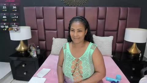 Snapshot of oliviaburningmilf chatting on 27, 5, 2026 Olivia Burning online show from 27, 5, 2026