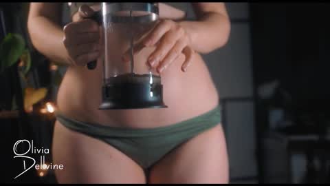 Snapshot of oliviadellvine chatting on 12, 10, 2025 Olivia online show from 12, 10, 2025