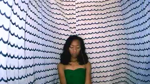 oliviah27 online show from 30, 10, 2025