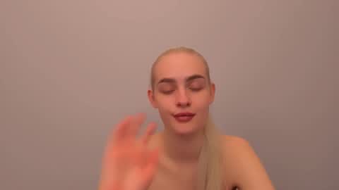 oliviaBeauty online show from 21, 12, 2025