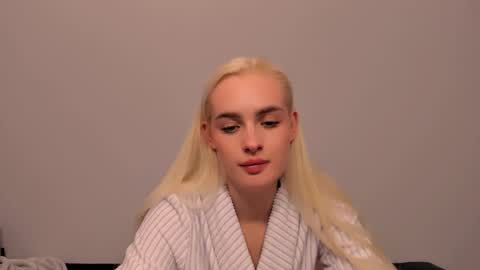 oliviaBeauty online show from 16, 3, 2026