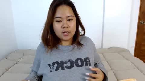 Snapshot of oliviahollywood chatting on 14, 2, 2025 olivia hollywood online show from 14, 2, 2025