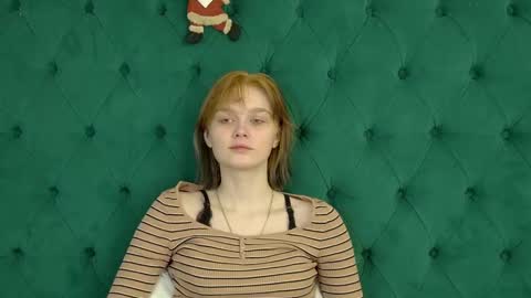 OliviaLaurens online show from 21, 12, 2025