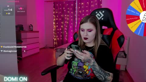 Snapshot of oliviamunk chatting on 4, 12, 2024 . online show from 4, 12, 2024
