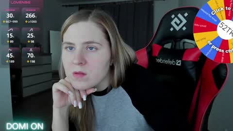Snapshot of oliviamunk chatting on 17, 12, 2024 . online show from 17, 12, 2024