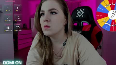 Snapshot of oliviamunk chatting on 18, 12, 2024 . online show from 18, 12, 2024