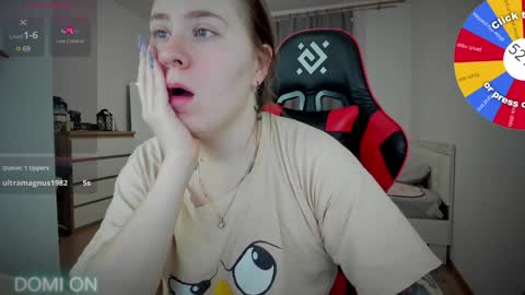 Snapshot of oliviamunk chatting on 19, 12, 2024 . online show from 19, 12, 2024