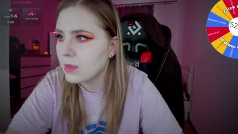 Snapshot of oliviamunk chatting on 27, 12, 2024 . online show from 27, 12, 2024